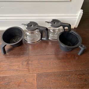 Set of 2 Bunn Replacement Carafes & Filter Baskets